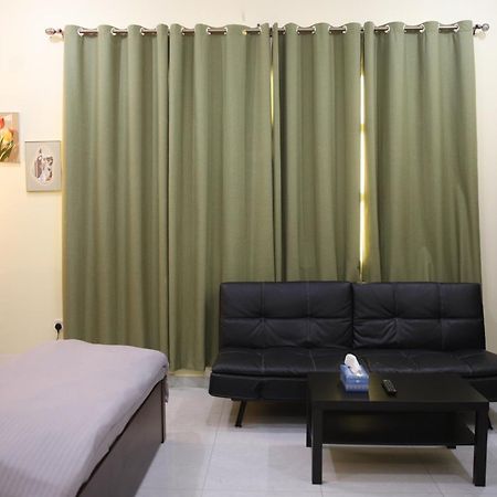 Luxury Private Studio Apartment Close To Airport Abu Dhabi Ngoại thất bức ảnh