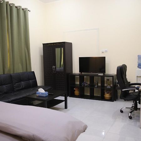 Luxury Private Studio Apartment Close To Airport Abu Dhabi Ngoại thất bức ảnh